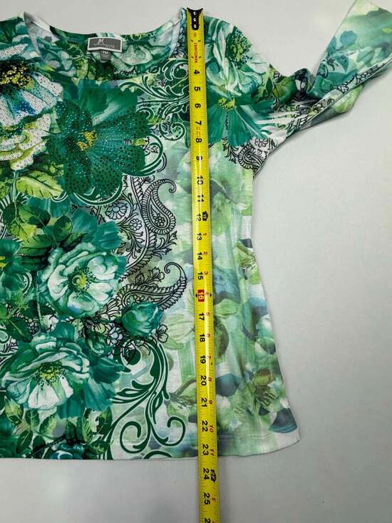 JM Collection Petite Green Floral Rhinestone Embellished 3/4 Sleeve Top - Picture 9 of 10
